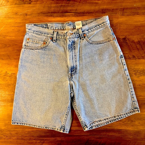 Levi’s 550 women’s W34 shorts - Picture 1 of 4